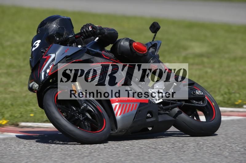 /Archiv-2024/29 12.06.2024 MOTO.CH Track Day ADR/Gruppe gelb/33